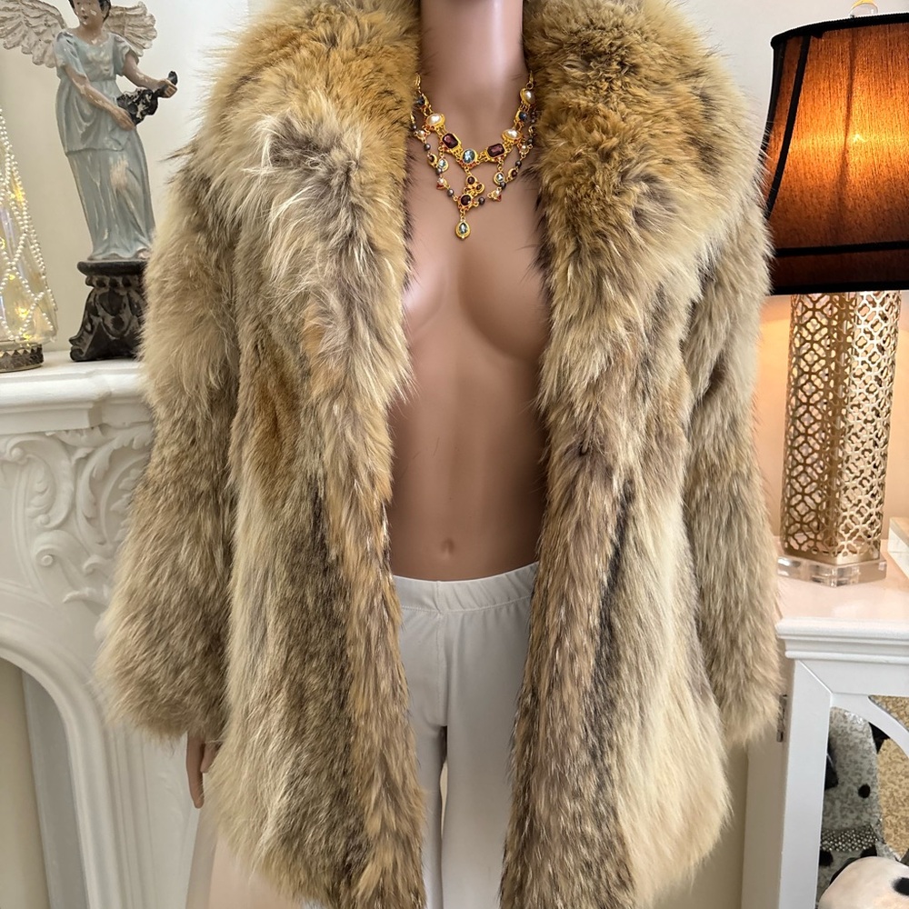 Vintage Elegant Coyote Fur Jacket - Picture 12 of 16